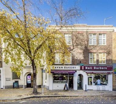 Richmond-upon-Thames Apartamento | Two Bed High Street Flat