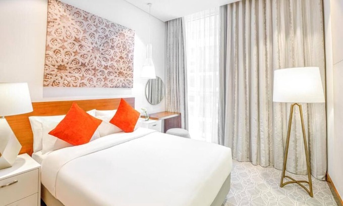 Garhoud Casa | Two Bedroom Apartment Near DXB Airport By Luxury Bookings