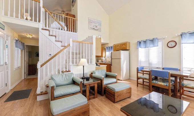 Grand Rivers Condominio | Two bedroom Bayside Condo