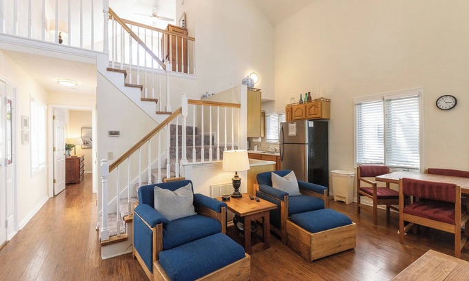 Grand Rivers Condominio | Two-bedroom Bayside Condo