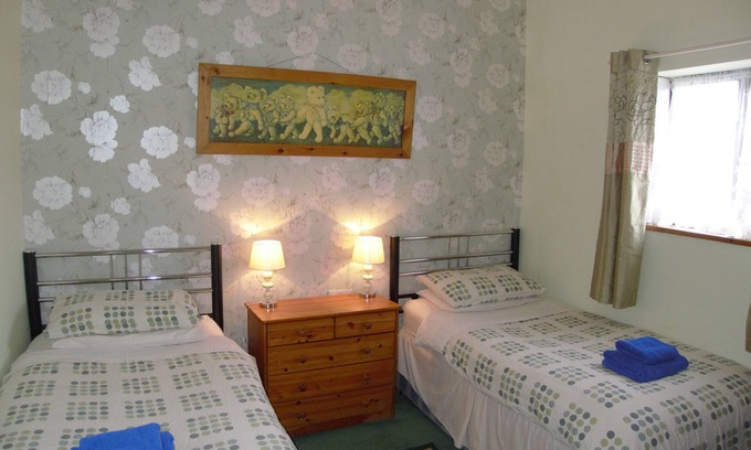 Llandwrog Cabaña | Two Bedroom-Rural-Baño privado