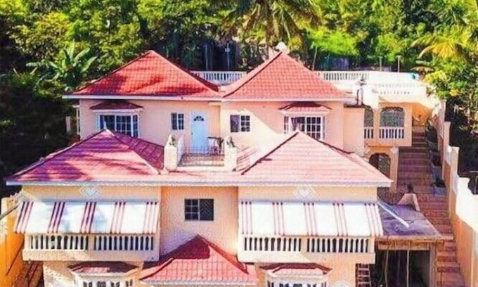 Mandeville Casa | Two bedroom, One bath Apartment