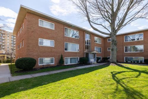 Fairview Park Apartamento | Two Bedrooms near CLE airport 2-4b Georgetown Villas