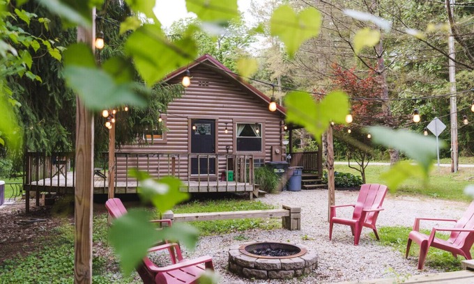 Logan Apartamento | Two Cabins|Sleeps 12| Hot Tubs| Games| Fire Pits