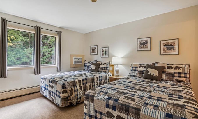 West Bridgewater Hotel | Two Double bed Standard Hotel room 218