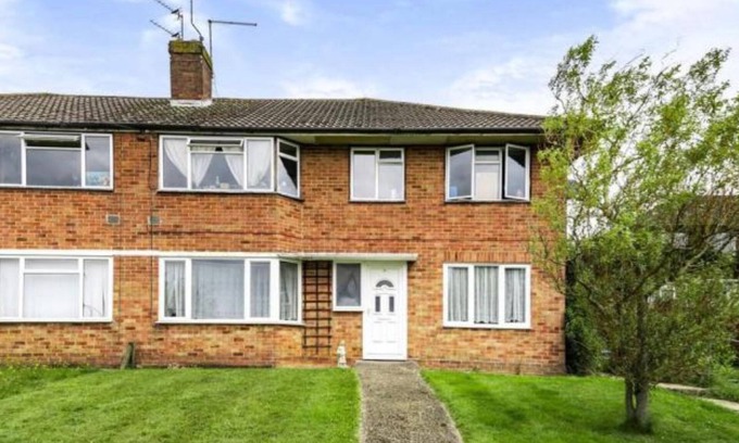 Farnham Apartamento | Two Double Bedroom Maisonette with garden