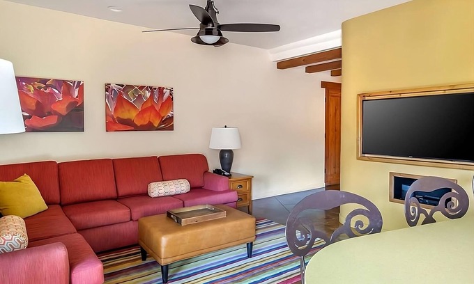Palm Desert Apartamento | Two Family-Friendly Hotel Room with Easy Access to Outdoor Swimming Pool