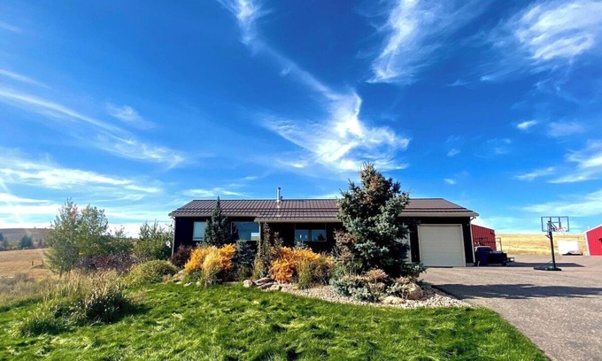 Pocatello Casa | Two Mountain Homes, gated, views, games, & nature!