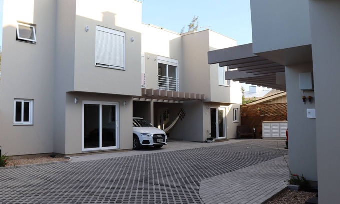 Centro Casa | Two-story house 50m from the beach with a view from the terrace