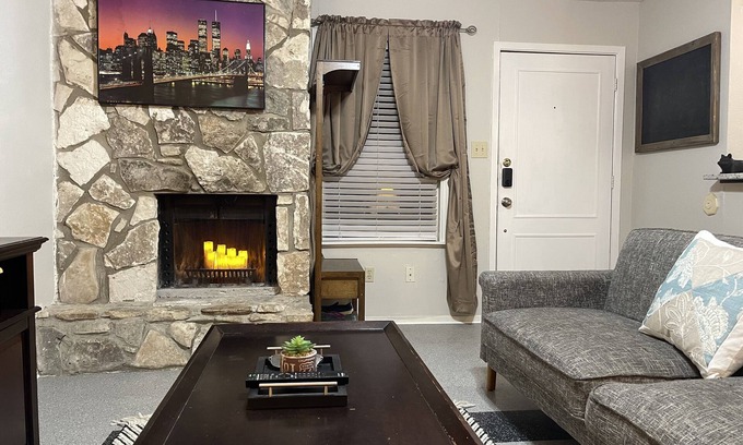 Heritage Apartamento | TXST Cozy and centrally located