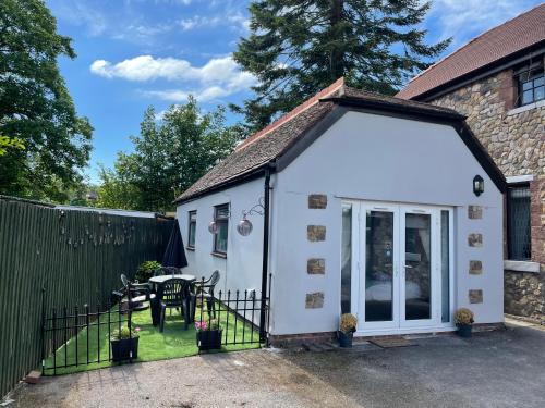Radyr and Morganstown Casa | Ty Mynydd Lodge Holiday Home