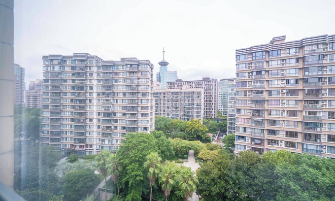 Gubei Cama Y Desayuno | Tyms Modern 1BR APT Gubei Carnival Court