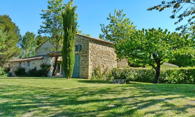 Villedieu Otro | Típica casa de campo provenzal con piscina privada, 6 dormitorios y 5 cuartos de baño.