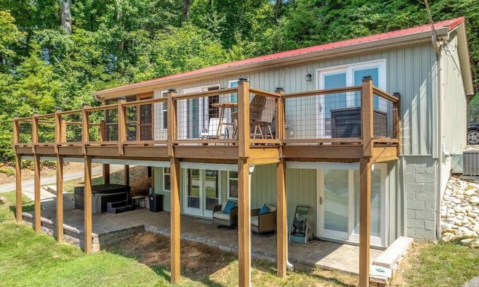 Lenoir City Casa | TyrrellsPass Lake Home Lenoir City (Fort Loudon)