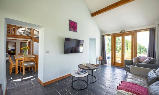 Pentrefelin Casa | Tywi Barn - 3 Bedroom