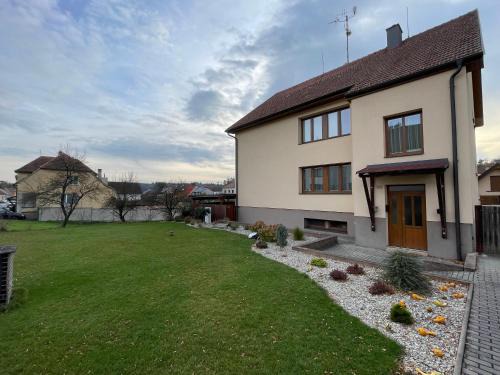 Modra Casa | Ubytování u zastávky