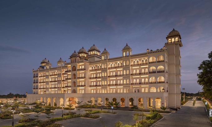 Navsari Hotel | Uday Palace Navsari, a member of Radisson Individuals