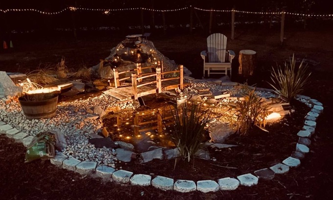 Eustis Casa | Uhost AI 4BR Retreat Hot Tub Firepit