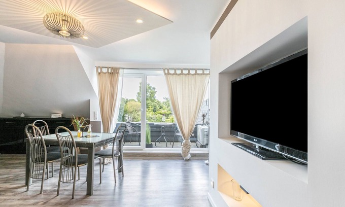 Heide Apartamento | Apartamento 'Uhse' con jardín y Wi-Fi