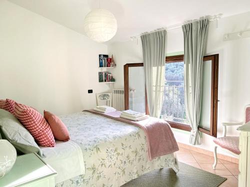 Imperia Apartamento | ULIVI - Comodità e tranquillità con Patio e Parcheggio