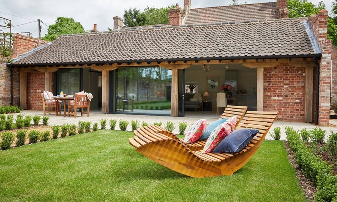 Banningham Apartamento | Ultimate romantic retreat, close to beach & walkable pub