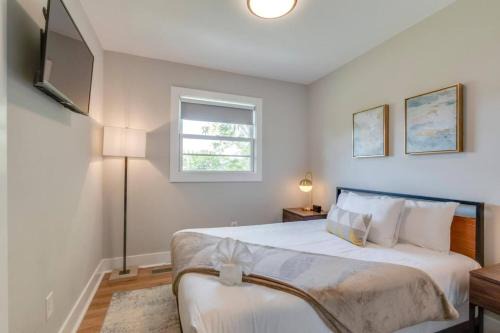 Franklin Casa | Ultra Relaxing and Fun Historic Franklin Bungalow