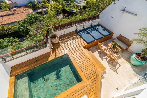 Leblon Apartamento | Unbelievable PH, Leblon! Amazing view and privacy!