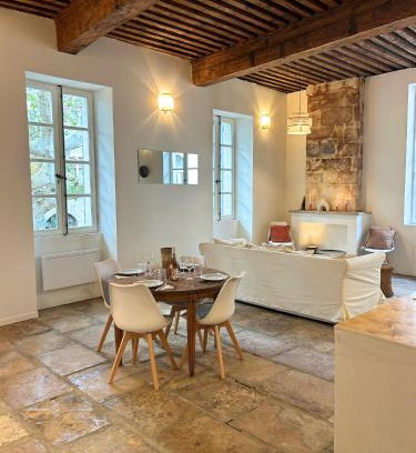 Beaucaire Apartamento | Une Nuit en Provence Appartement Authentique
