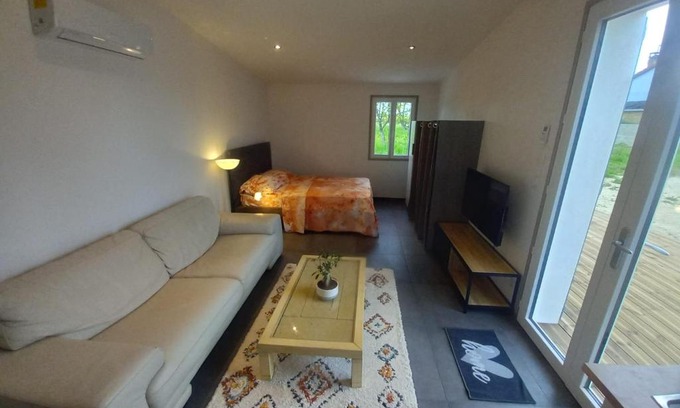 Villefargeau Apartamento | Une petite maison et sa prairie