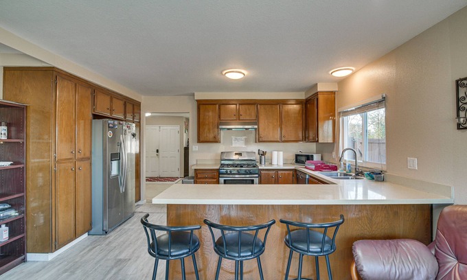 Union City Casa | Union City Abode w/ Furnished Patio, Near Kayaking