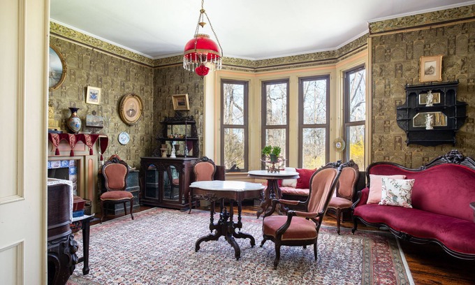 North Kingstown Casa | Unique 1876 home with modern amenities.