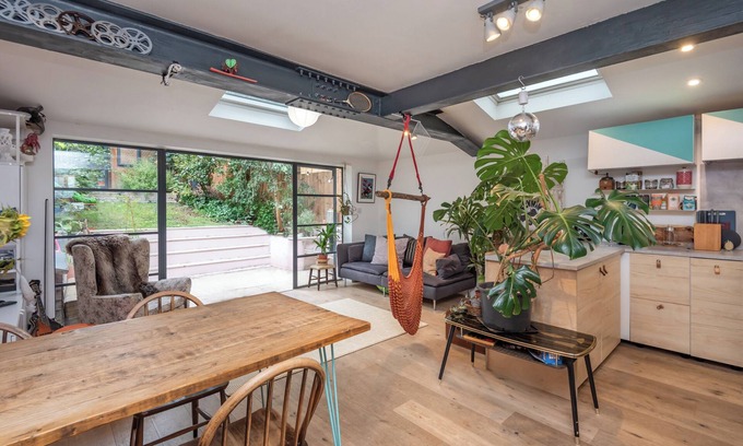 Brockley Apartamento | Unique 2BR with Indoor Hammock & Private Garden