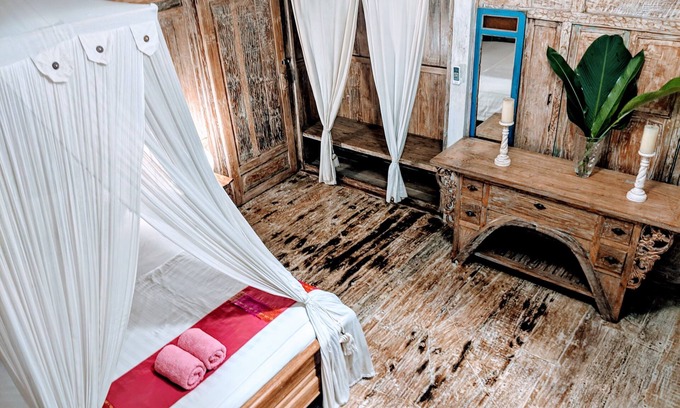 Denpasar Barat Cabaña | Única y encantadora cabaña de madera 2