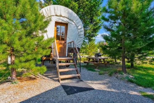 Bonners Ferry Casa | Unique Conestoga Glamping Wagon with King Bed & Private Bath | Bonners Ferry, Idaho Retreat
