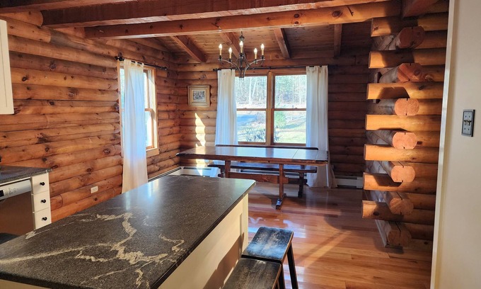 Pine Bush Casa | Unique Log house very clean with many updated and new amenities