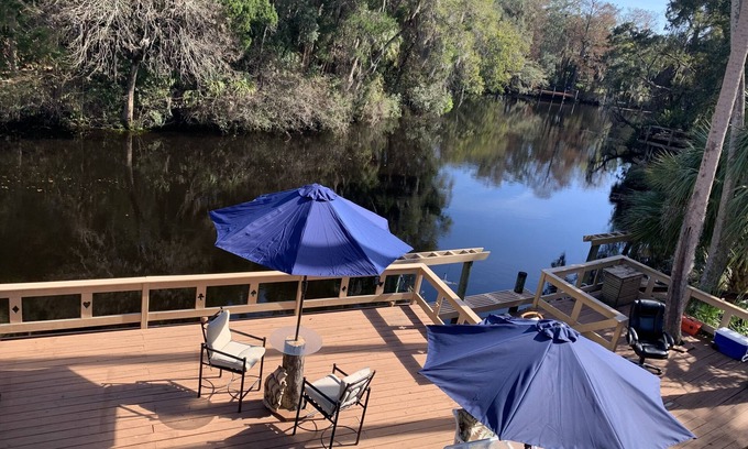 Crystal River Casa | Unique Treehouse on the River