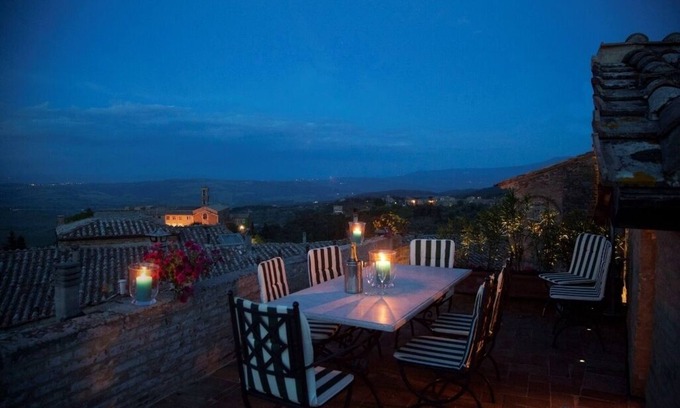 Montalcino Apartamento | Únicos Vistas del interior de la ciudad de Montalcino