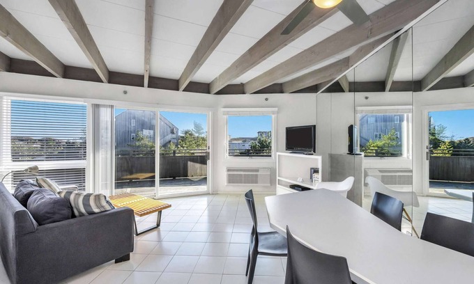 Napeague Apartamento | Unit 1022 - Ocean Colony Beach and Tennis Club