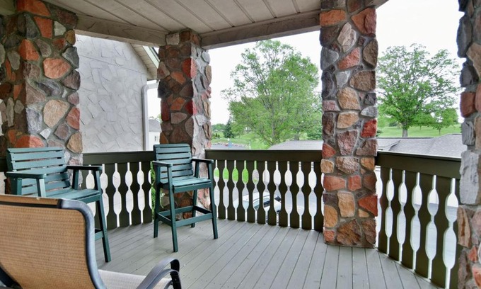 Birchwood Apartamento | Unit 207 2 BDRM 2 BA condo