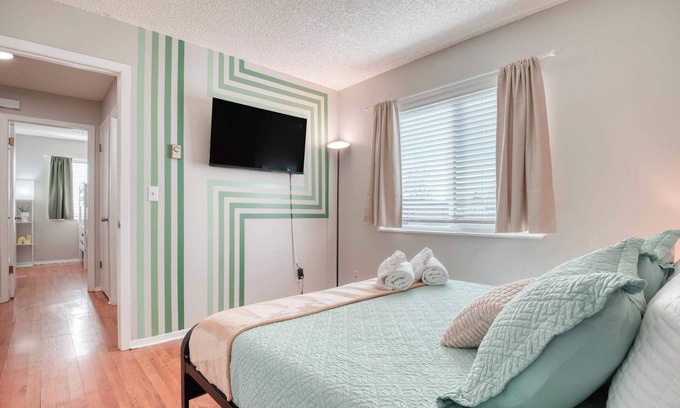 Cimarron Hills Apartamento | UnitA/CoffeeBar/FreeParking/NearBase/NearAirport