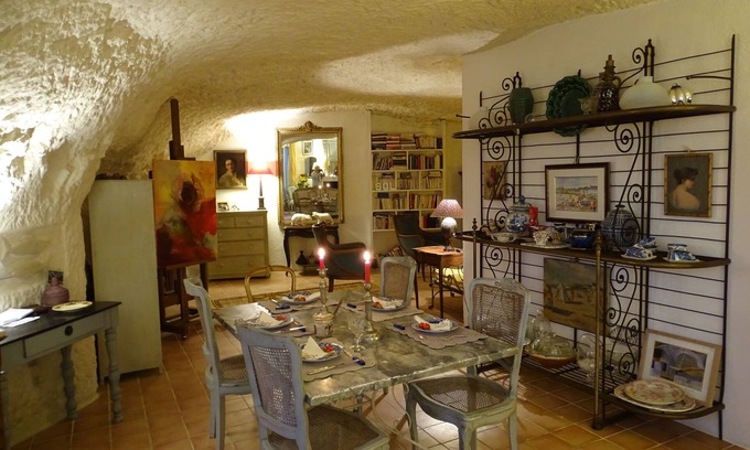 Troo Cama Y Desayuno | Unusual stay in a troglodite gîte