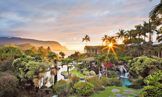 Princeville Hotel | Unwind and Enjoy Princeville's Beauty! 2 Relaxing Units, Kitchen, Swimming Pool!