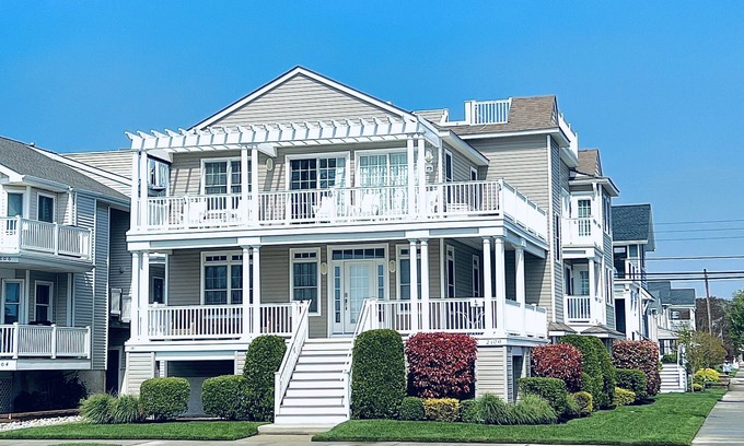 Gold Coast Condominio | Unwind and relax at THE SEABREEZE VERANDA in Ocean City, New Jersey!