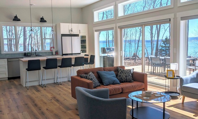 Port Wade Cabaña | Unwind at BasinView Retreat: Luxe Waterfront Cottage with hot tub & beach access