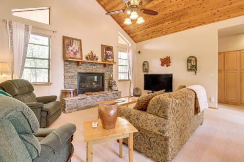 Pinetop Casa | Unwind Fireside! Home 30 Mi to Sunrise Ski Resort