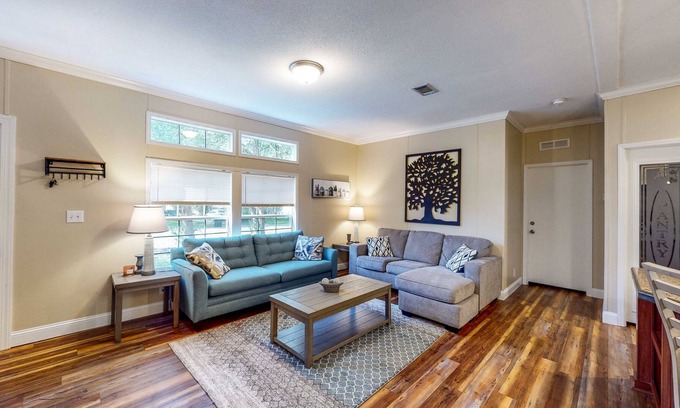 Williston Casa | Unwind in Williston: Ride and Dive Getaway