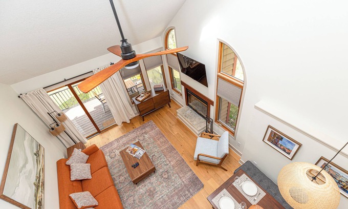 The Galena Territory Condominio | Unwind @ Zen on Oak Glen! 2 BR, Modern, Lake Galena Marina & Club Access