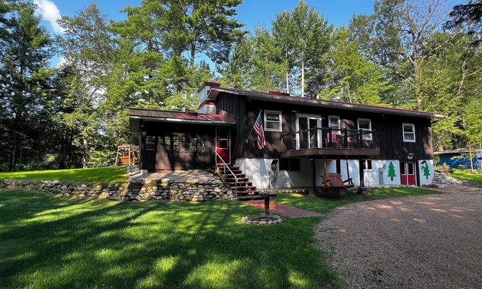 Deerbrook Cabaña | “Up North”🌲Get Away, Stay and Play🌲