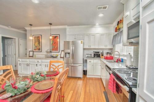Atlanta Casa | Updated 8BD Home Near the Best of Atlanta