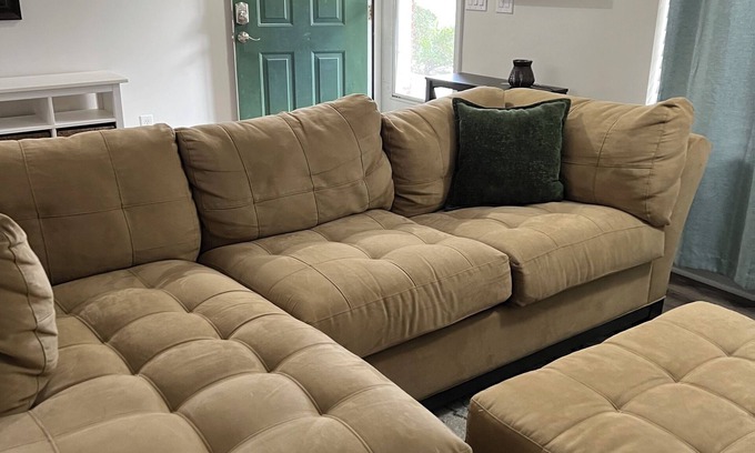 Charlotte Casa | Updated Charming Townhome w/ 2 BR + Pool